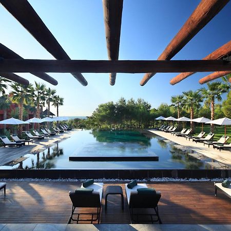 Asia Gardens Hotel & Thai Spa, A Royal Hideaway Hotel Finestrat Luaran gambar The pool at the Mandarin Oriental, Bodrum