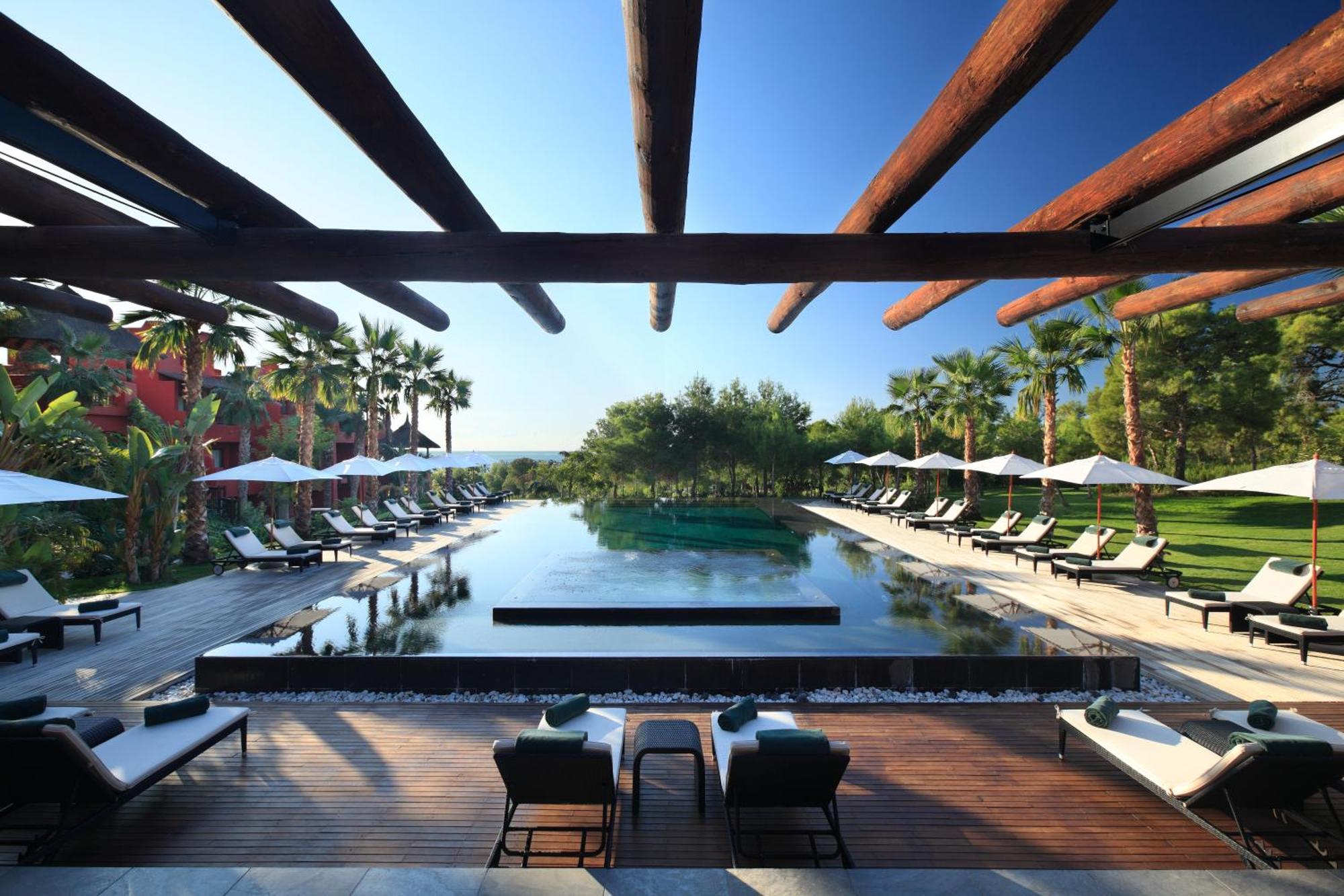 Asia Gardens Hotel & Thai Spa, A Royal Hideaway Hotel Finestrat Luaran gambar The pool at the Mandarin Oriental, Bodrum