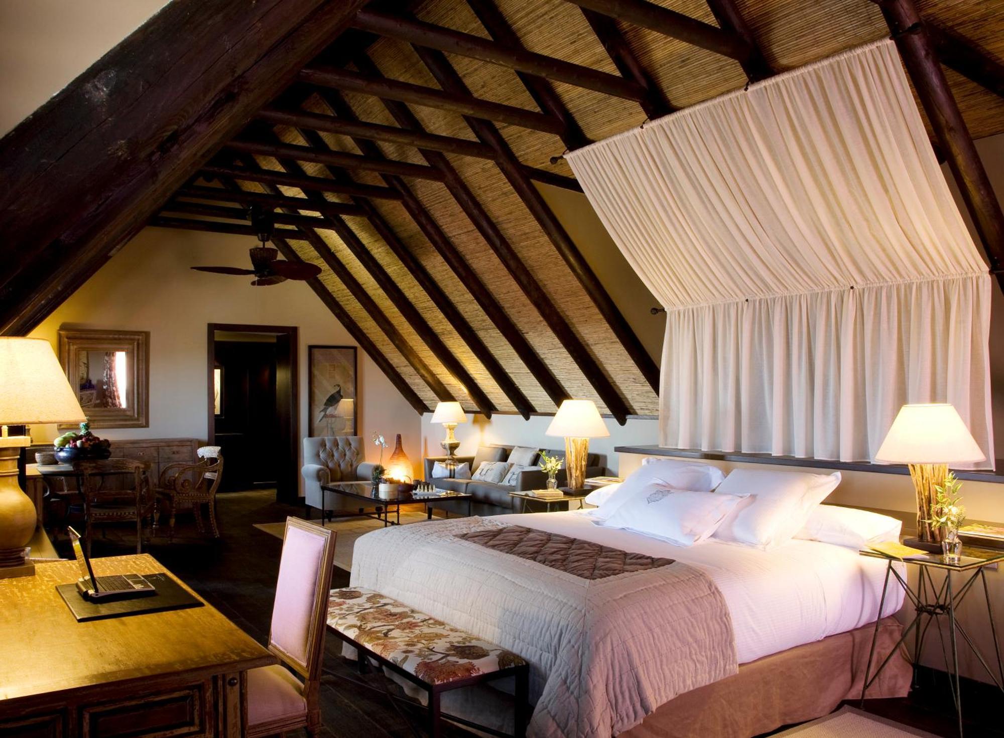 Asia Gardens Hotel & Thai Spa, A Royal Hideaway Hotel Finestrat Luaran gambar A suite at the Four Seasons Hotel