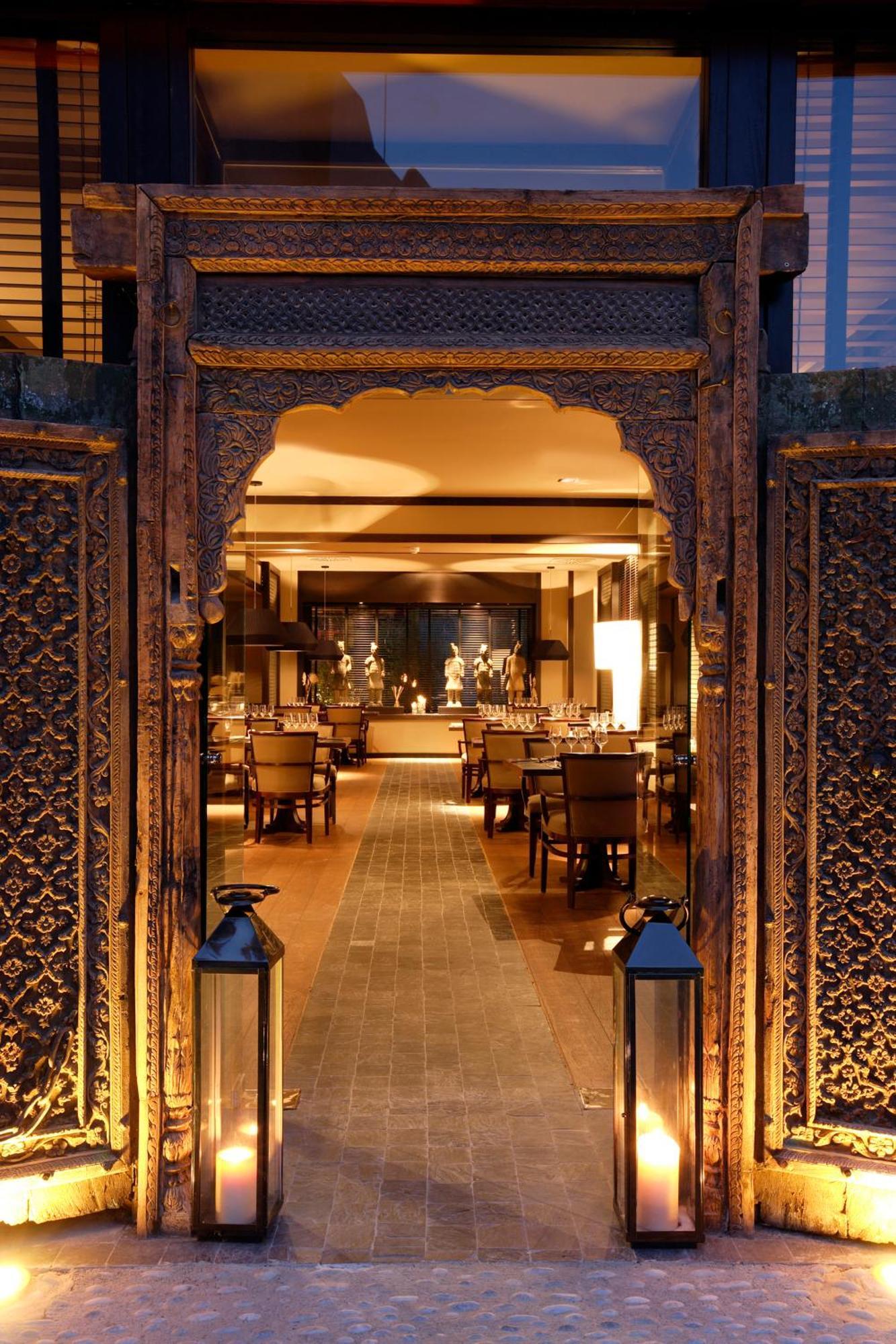 Asia Gardens Hotel & Thai Spa, A Royal Hideaway Hotel Finestrat Luaran gambar The restaurant at the Taj Mahal Palace